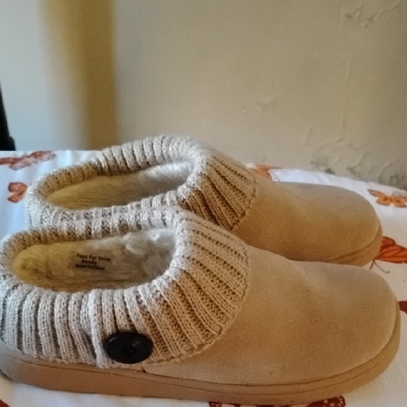 Clarks Stone Knit Collar Clogs - Picture 1 of 9